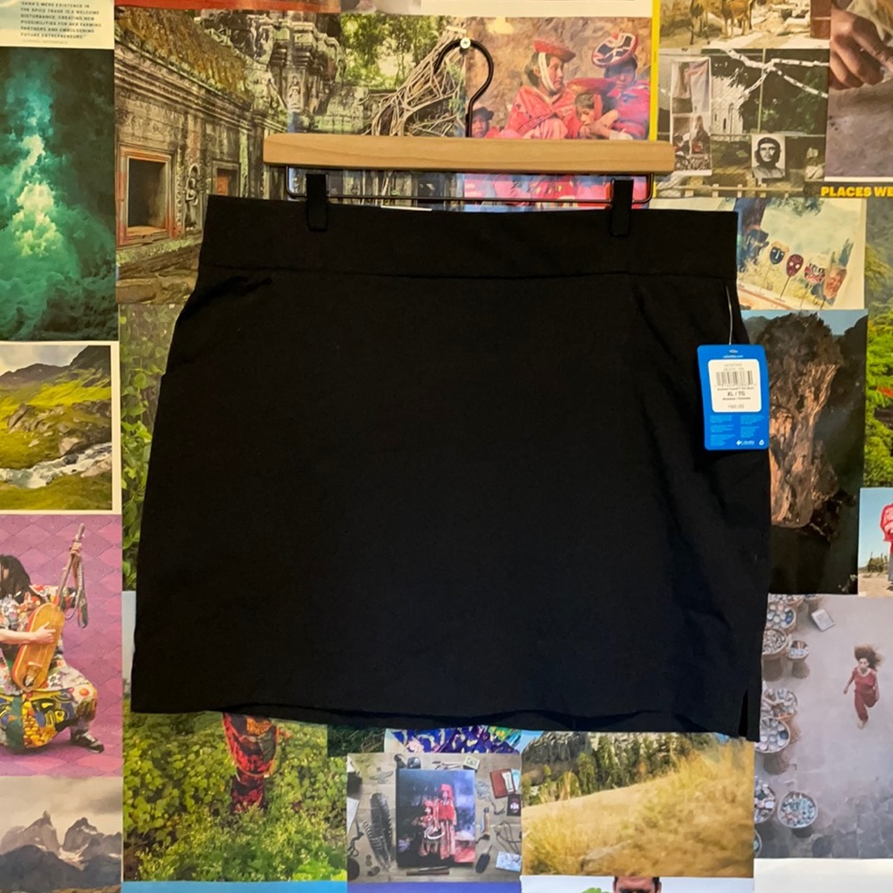 Columbia hiking and travel skort